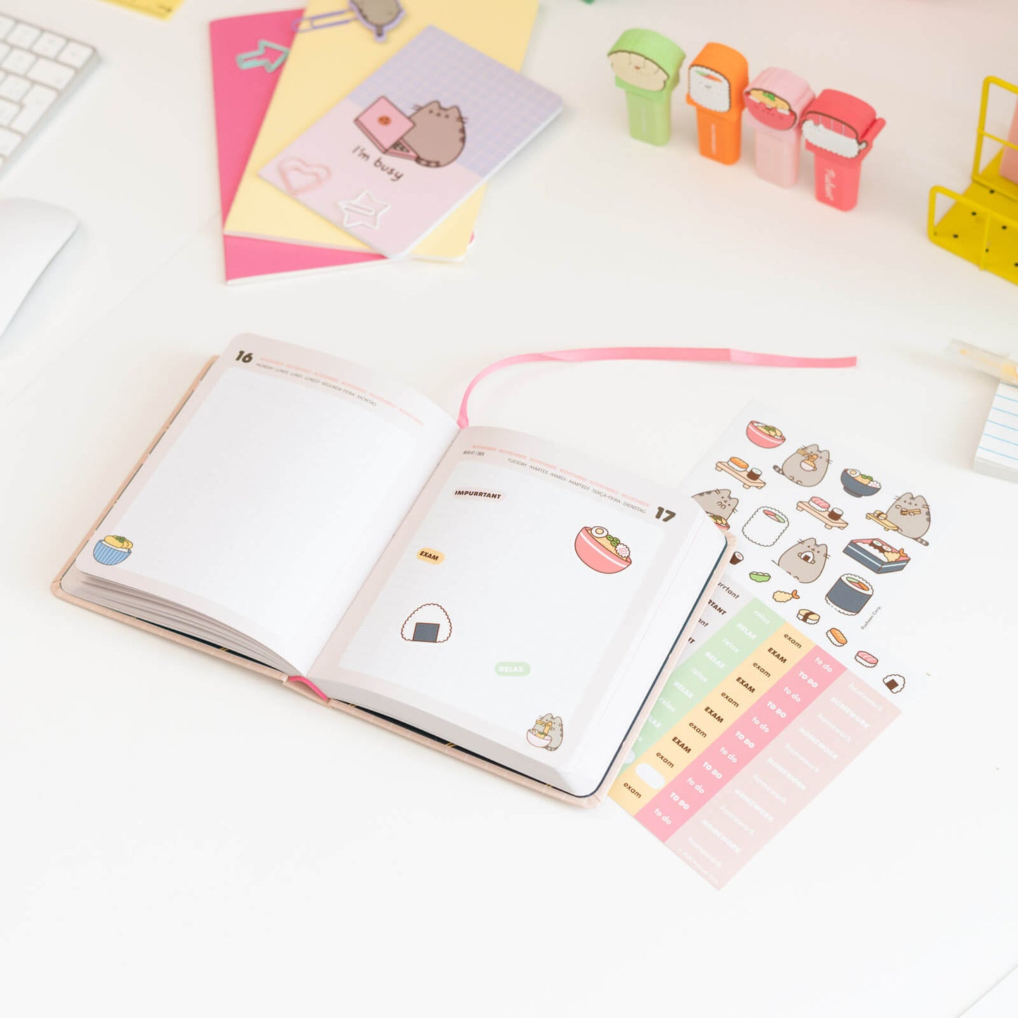 Agenda Escolar 2026/2027 Pusheen Sushi Roll Día Página 11 Meses