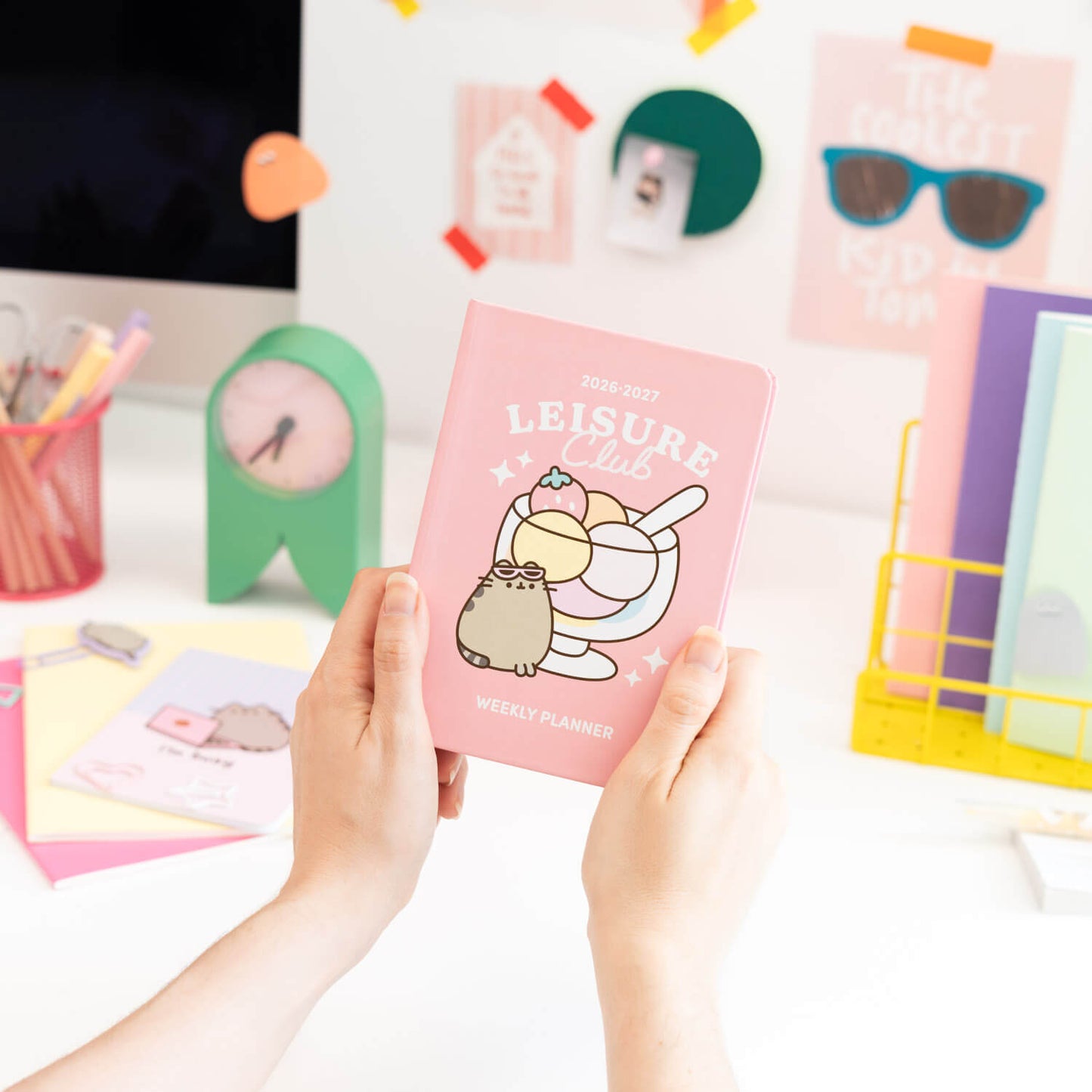 Agenda Escolar 2026/2027 Pusheen Tropical Vacation Semana Vista 17 Meses Pocket