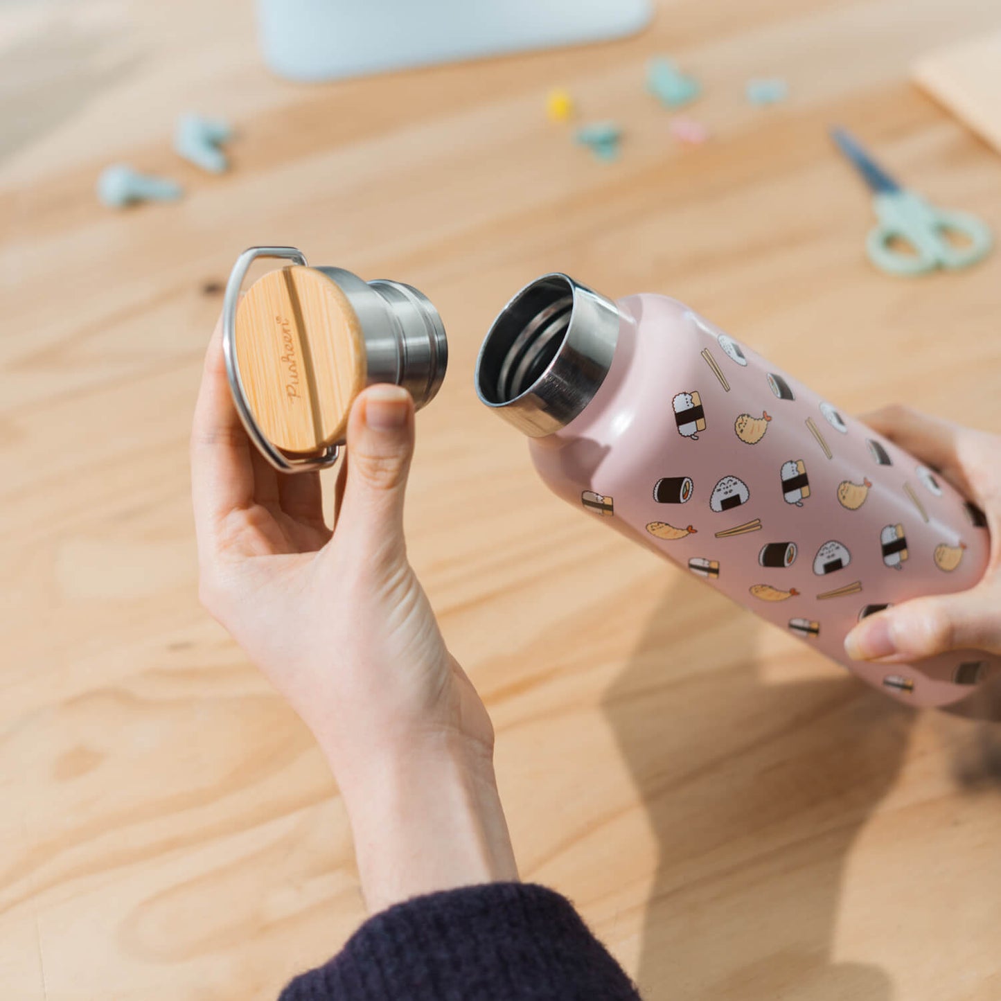 Botella Metálica Pusheen Sushi Roll