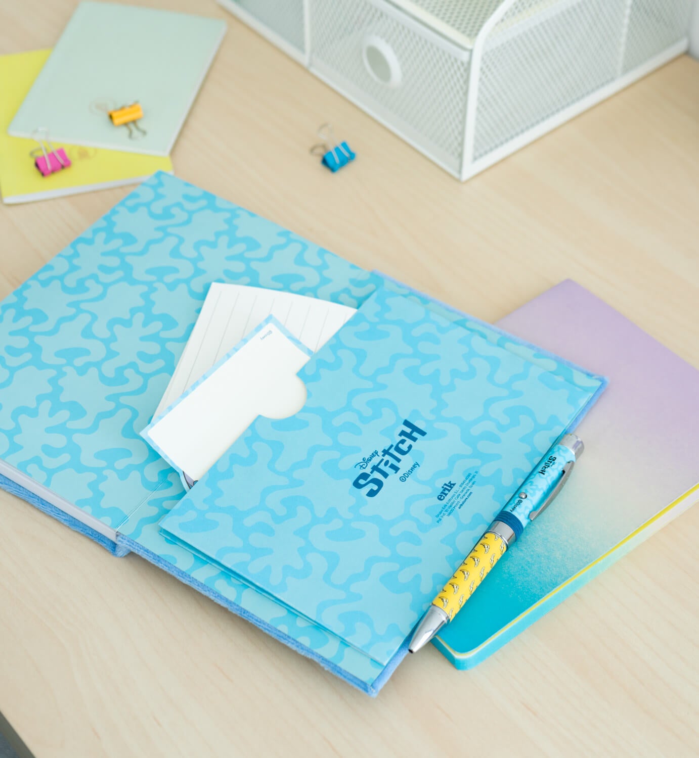 Cuaderno Felpa Stitch Disney Con Bolígrafo Proyector