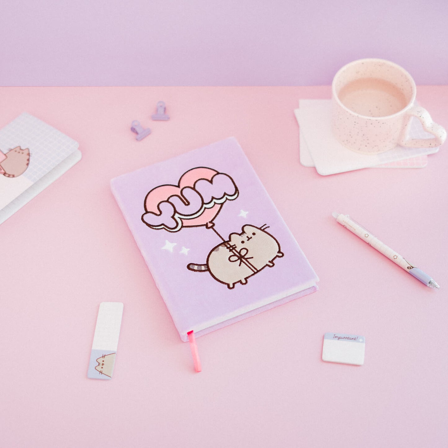 Cuaderno Felpa Pusheen Moments