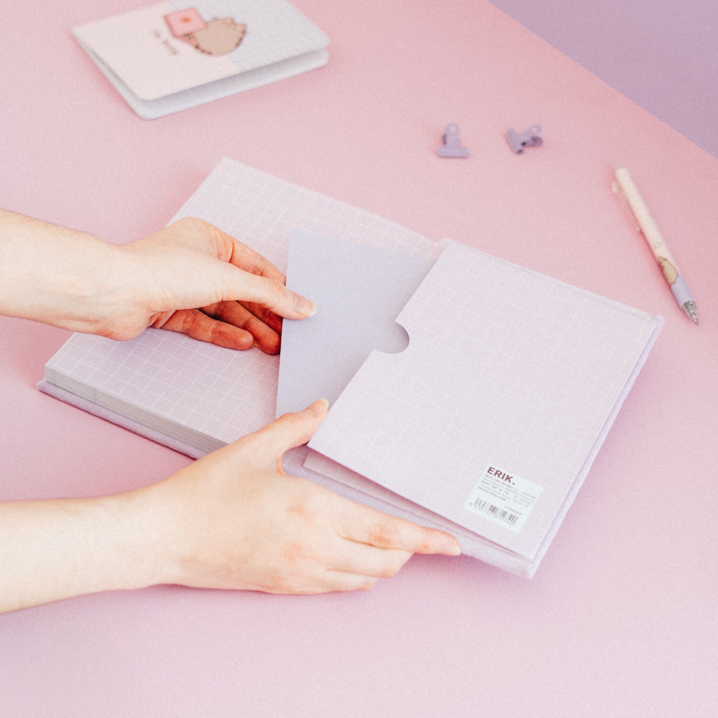 Cuaderno Felpa Pusheen Moments
