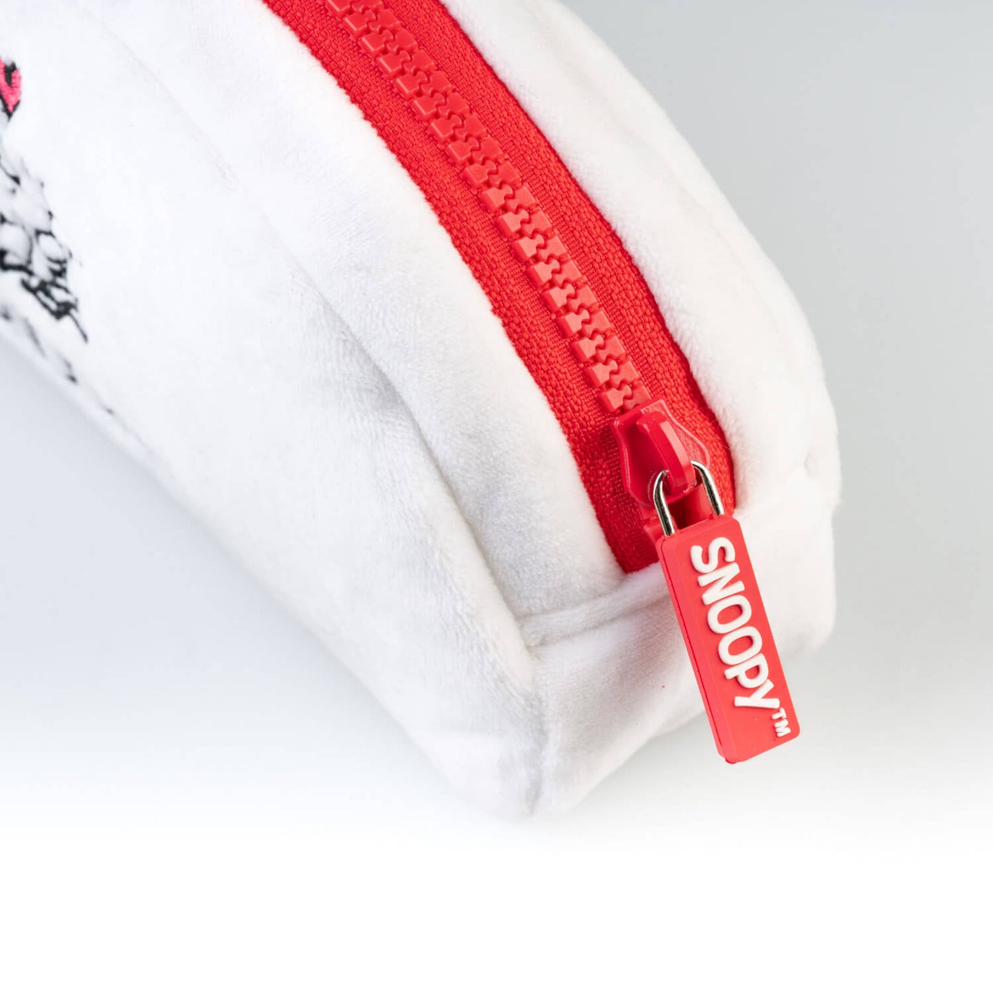 Estuche Felpa Snoopy Love Season