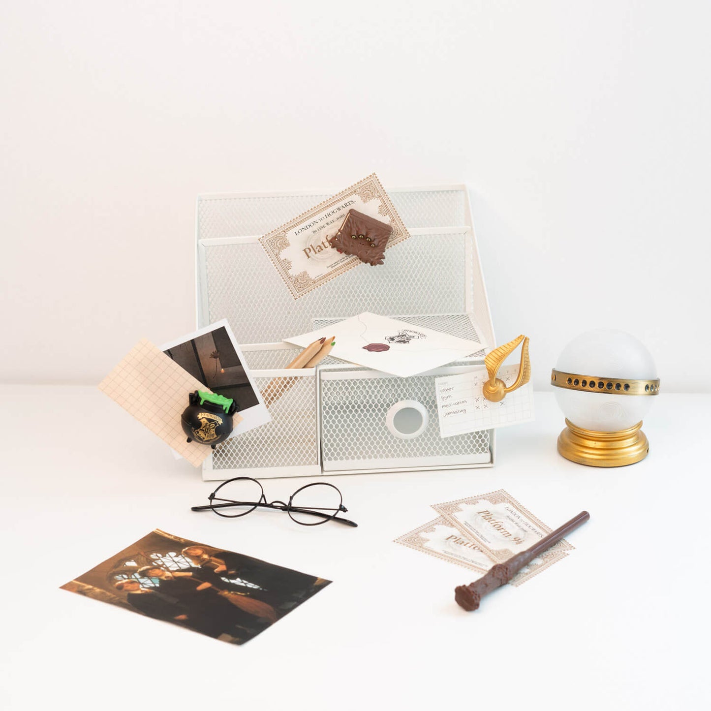 Set De Imanes Harry Potter Caldero, Snitch Y Libro De Los Monstruos
