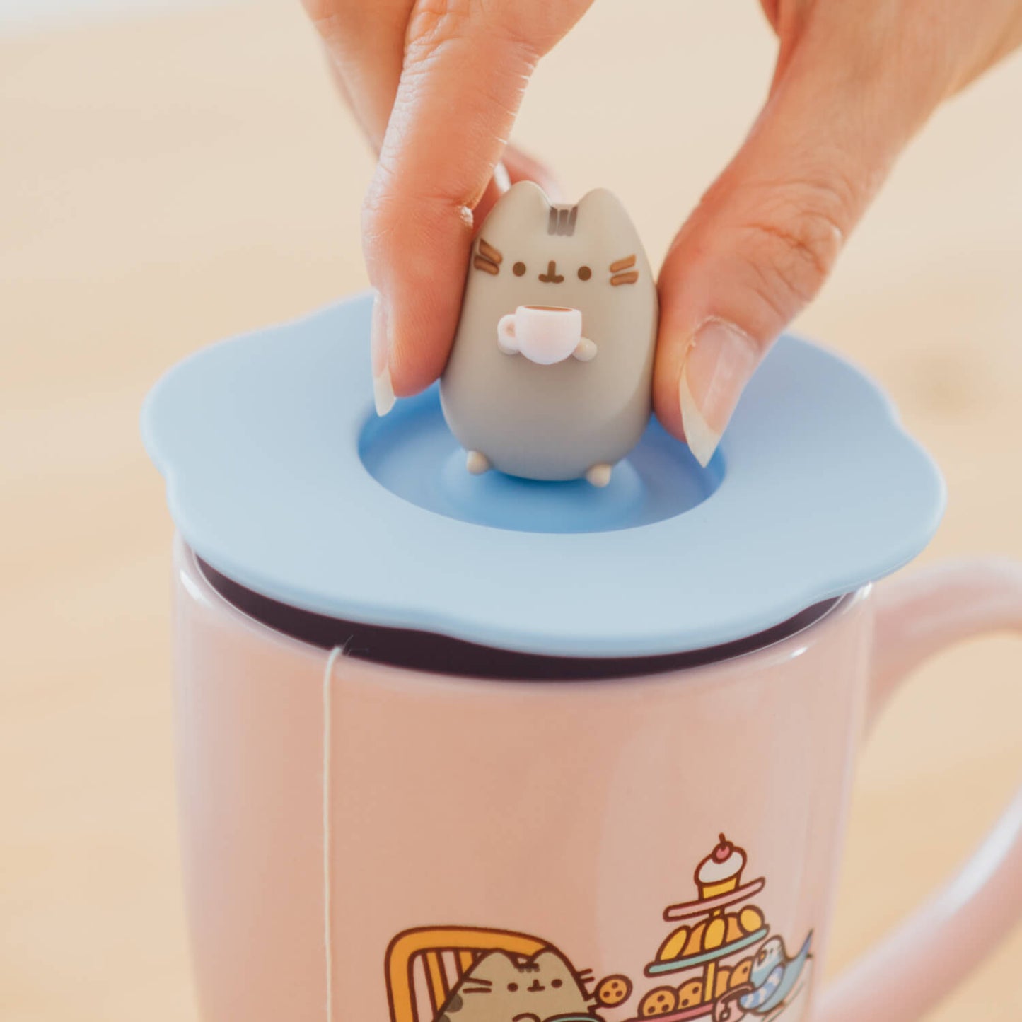 Taza Pusheen Con Tapa