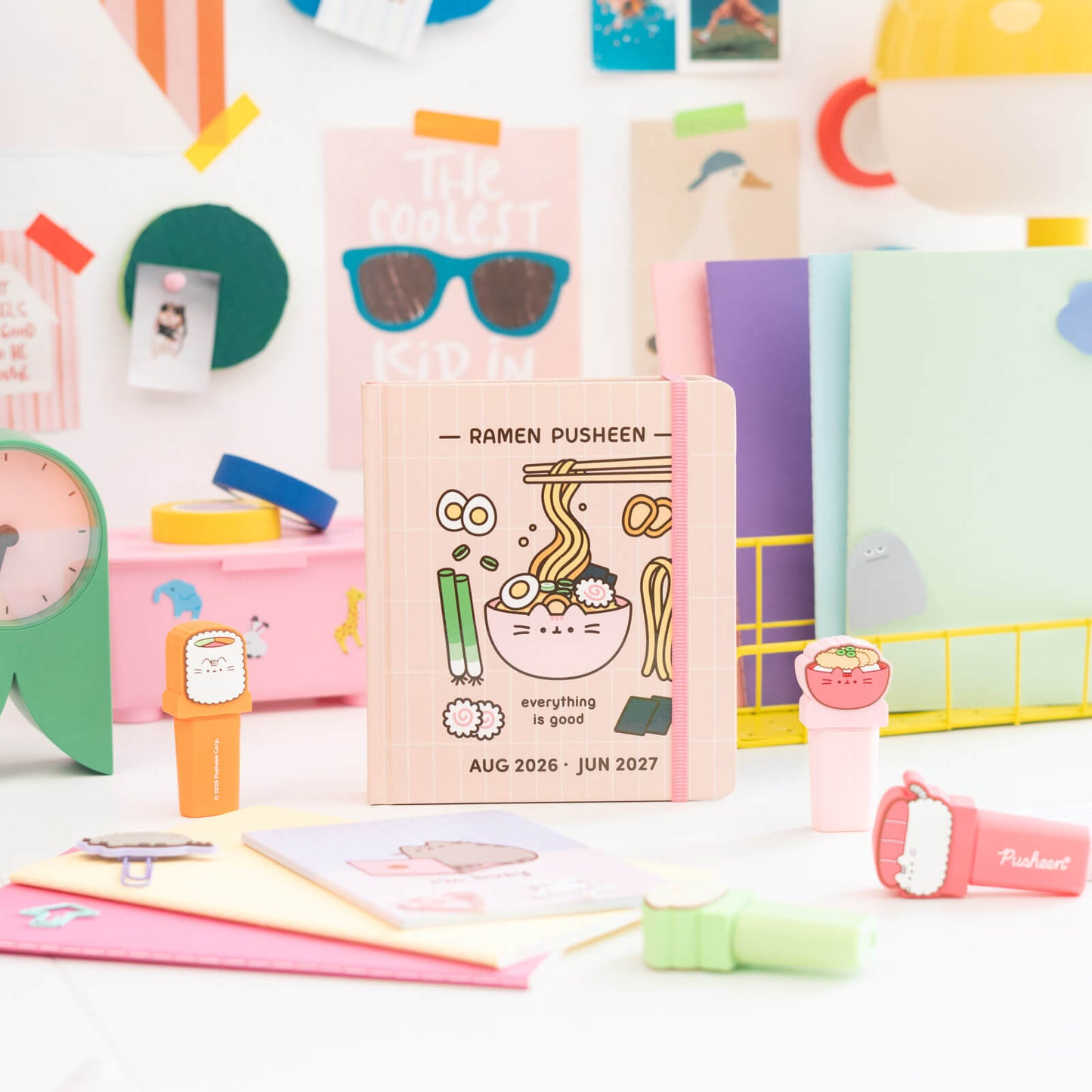 Agenda Escolar 2026/2027 Pusheen Sushi Roll Día Página 11 Meses