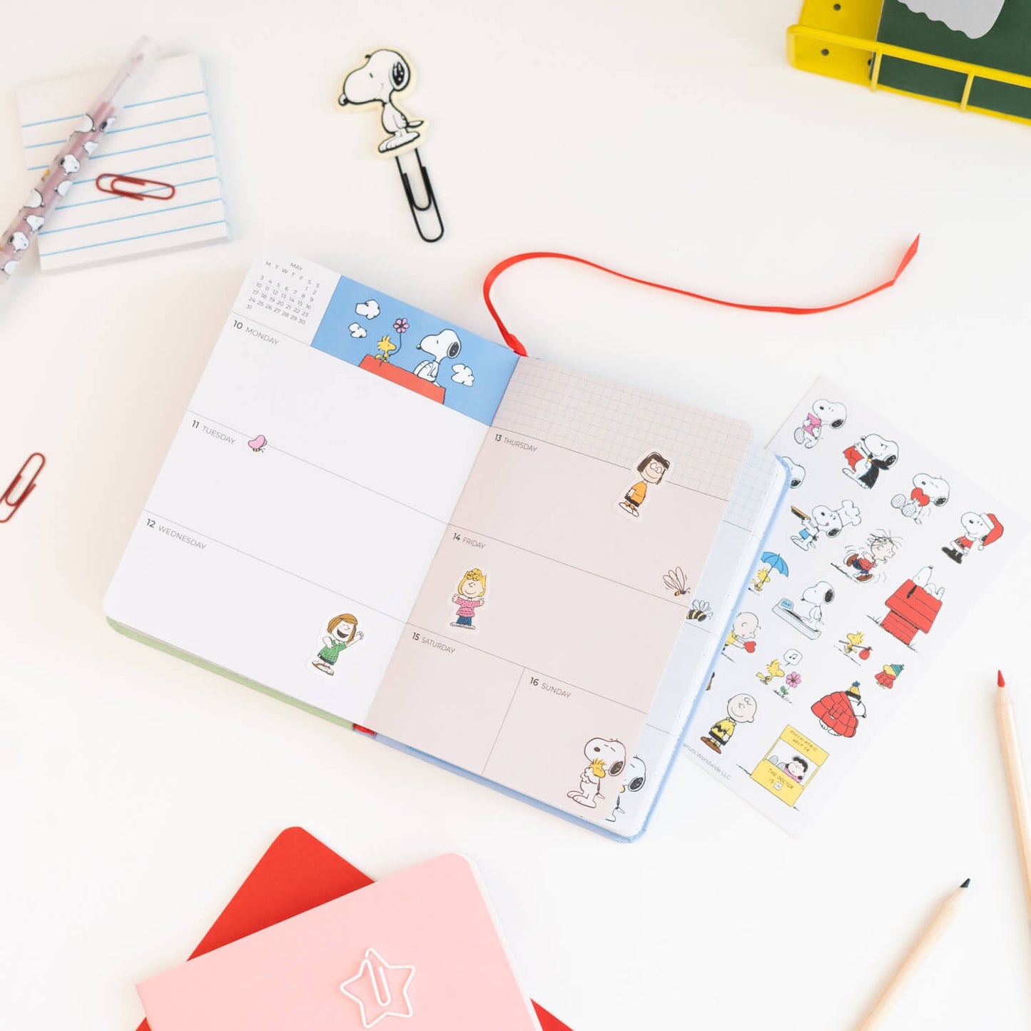 Agenda Escolar 2026/2027 Snoopy Semana Vista 17 Meses Pocket