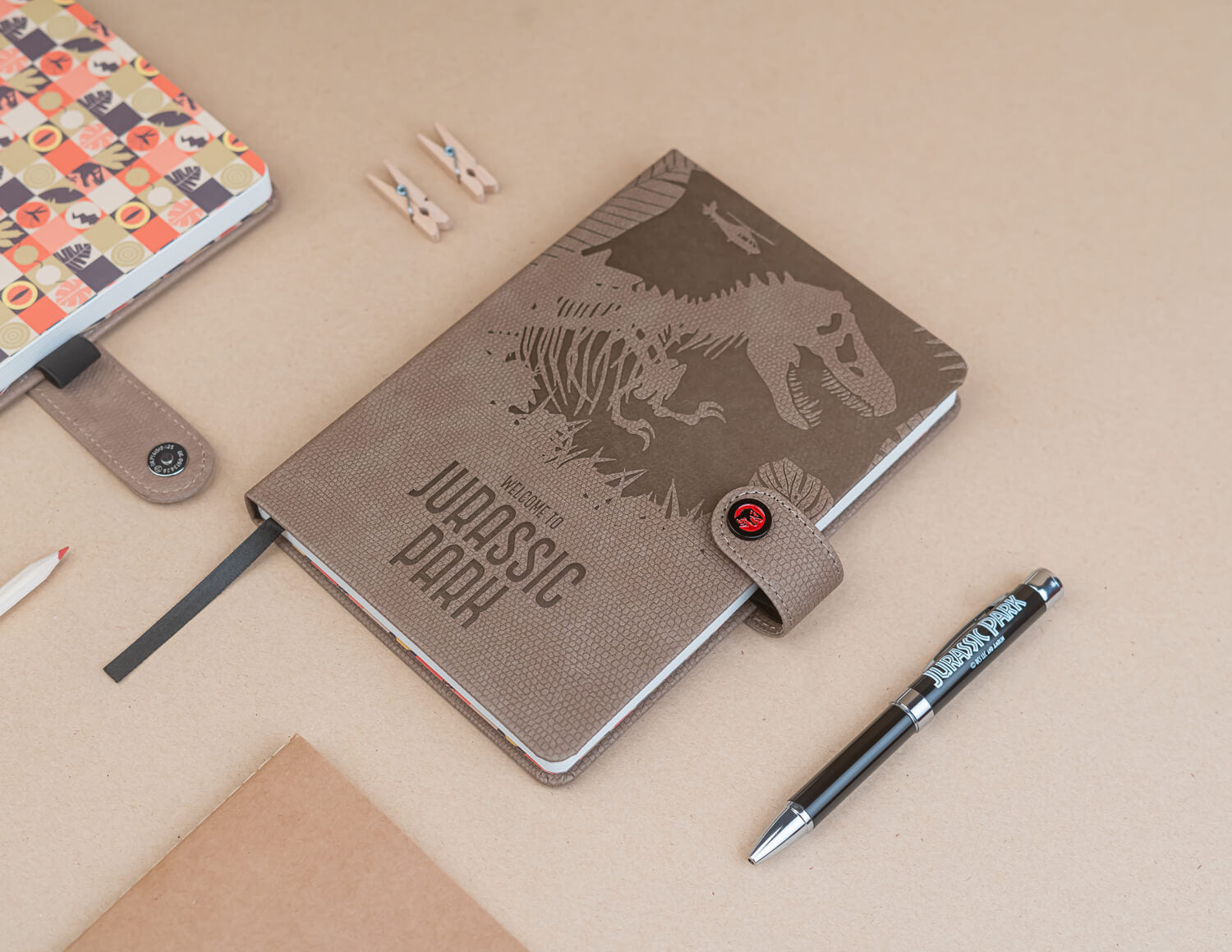 Cuaderno Jurassic Park Con Boligrafo Proyector