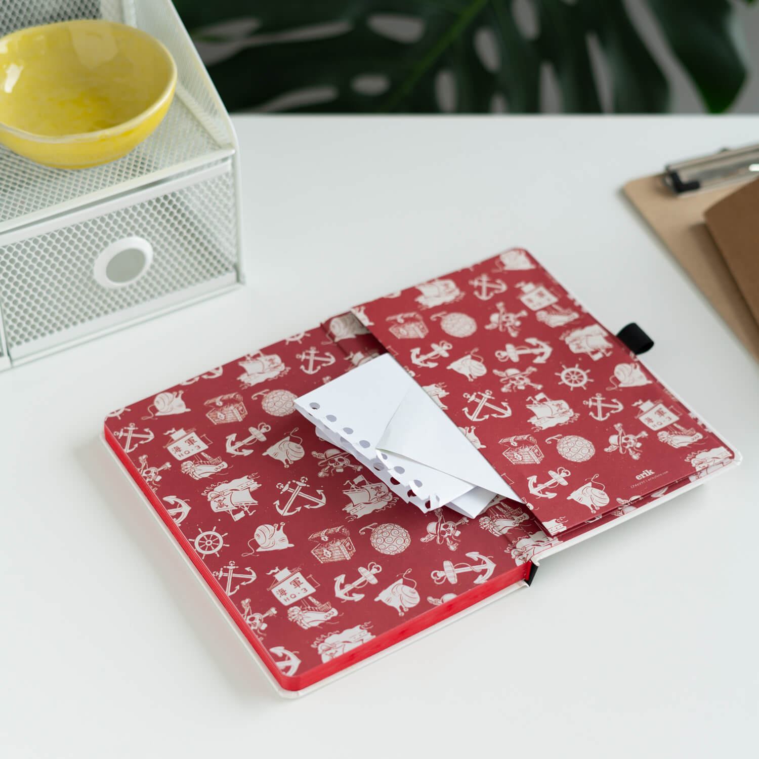 Cuaderno One Piece Con Bolígrafo Proyector