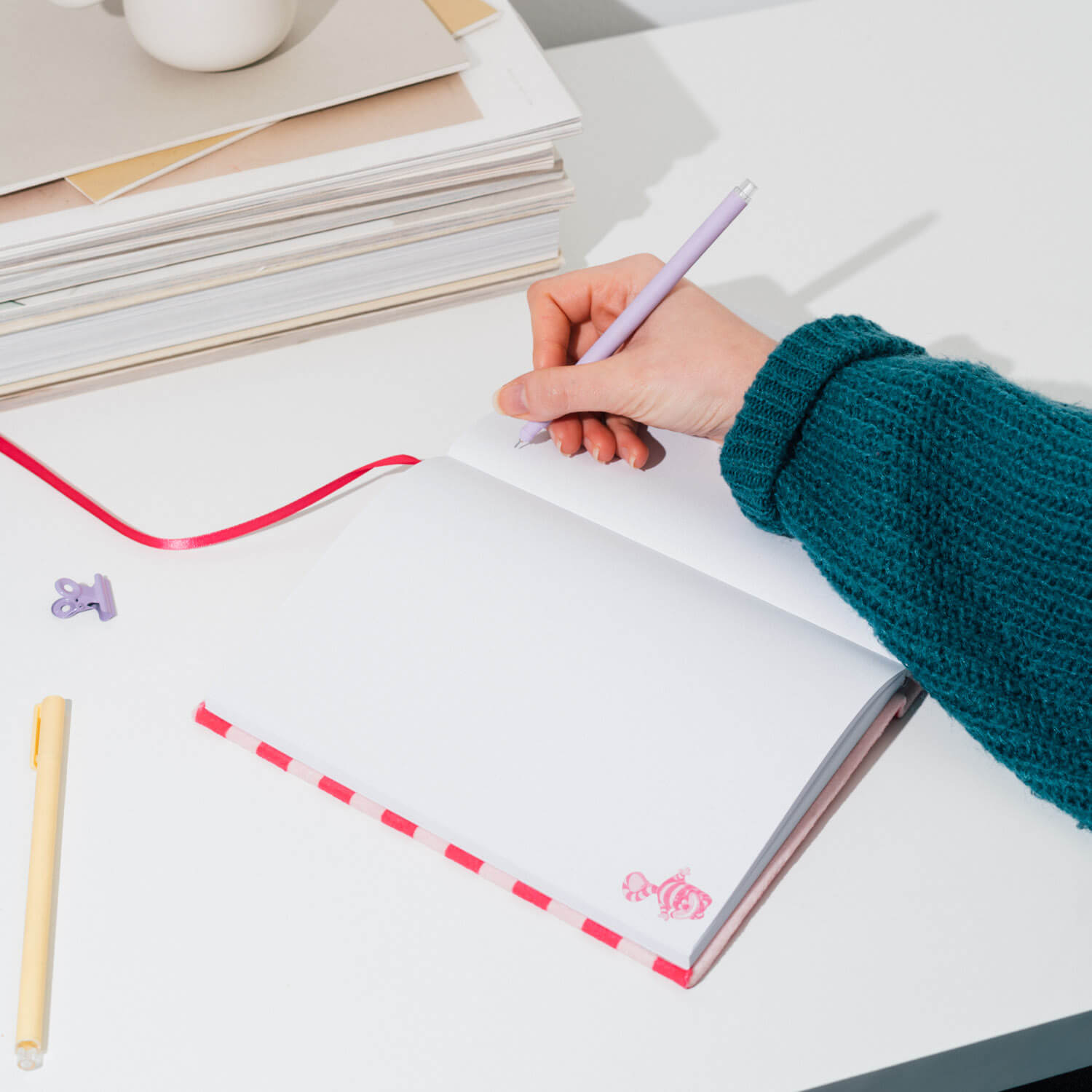 Cuaderno Felpa Gato Cheshire Alicia En El Pais De Las Maravillas Disney