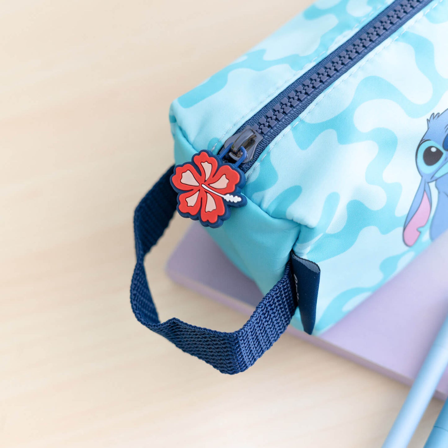Estuche Stitch Tropical Disney