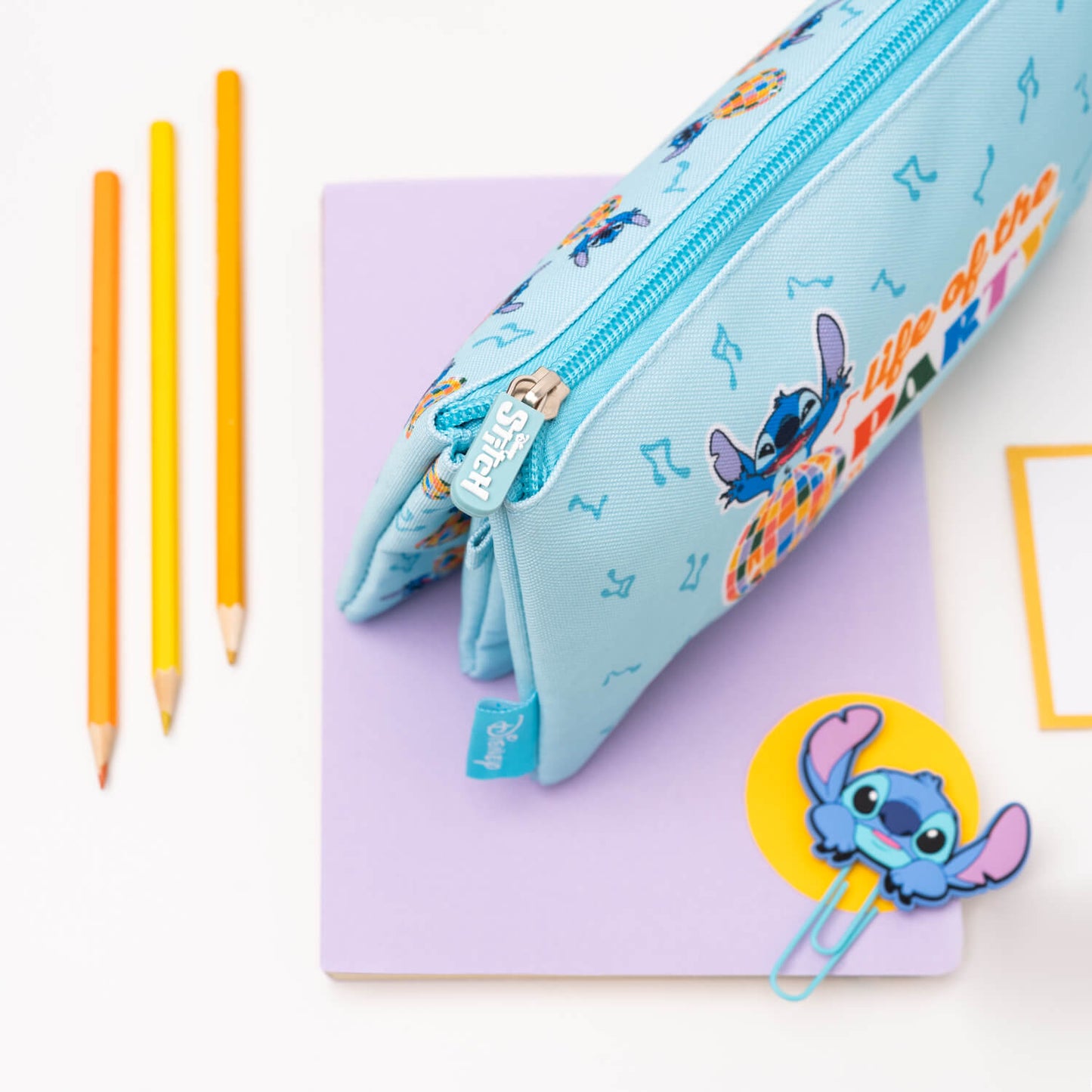 Estuche Triple Stitch Waves Disney