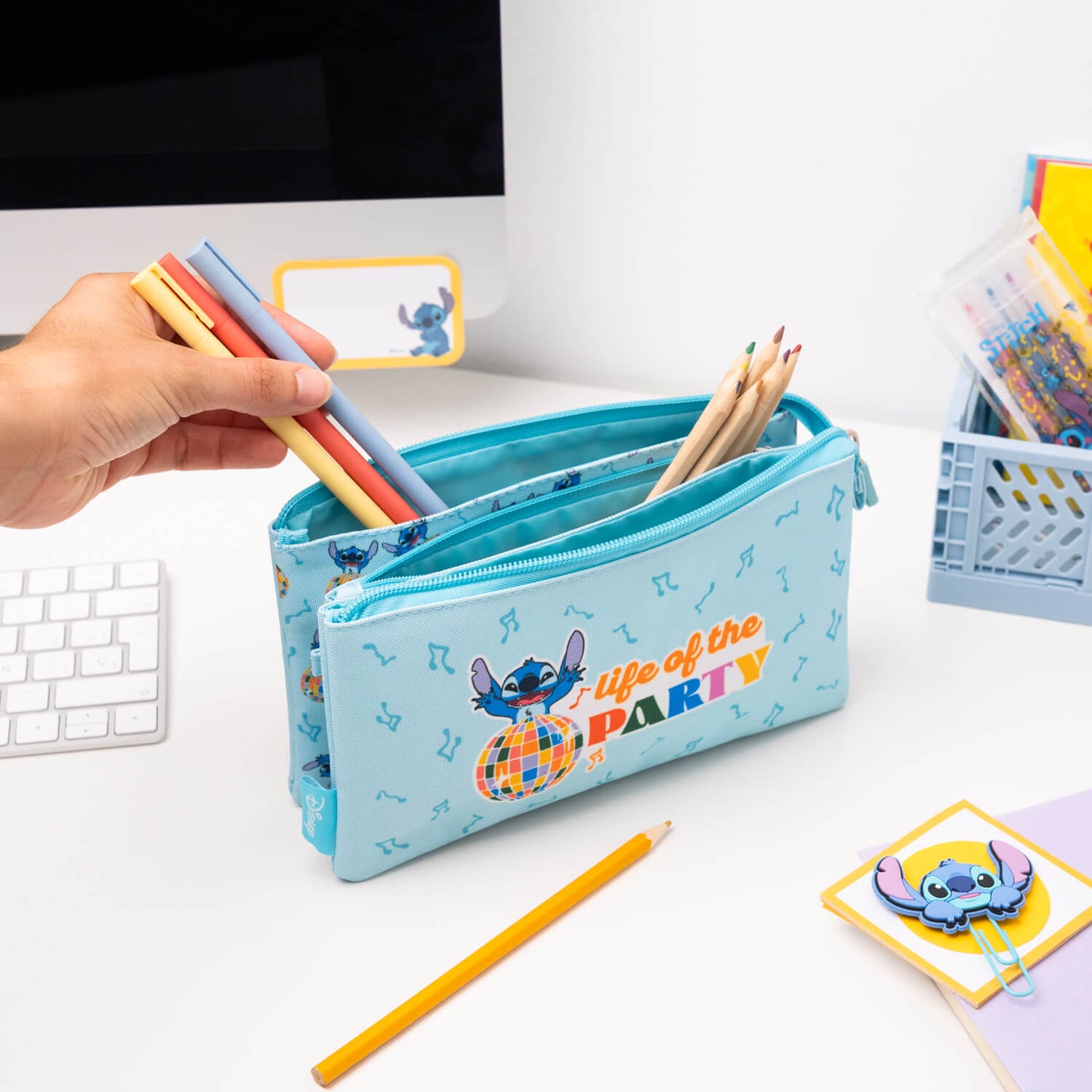 Estuche Triple Stitch Waves Disney