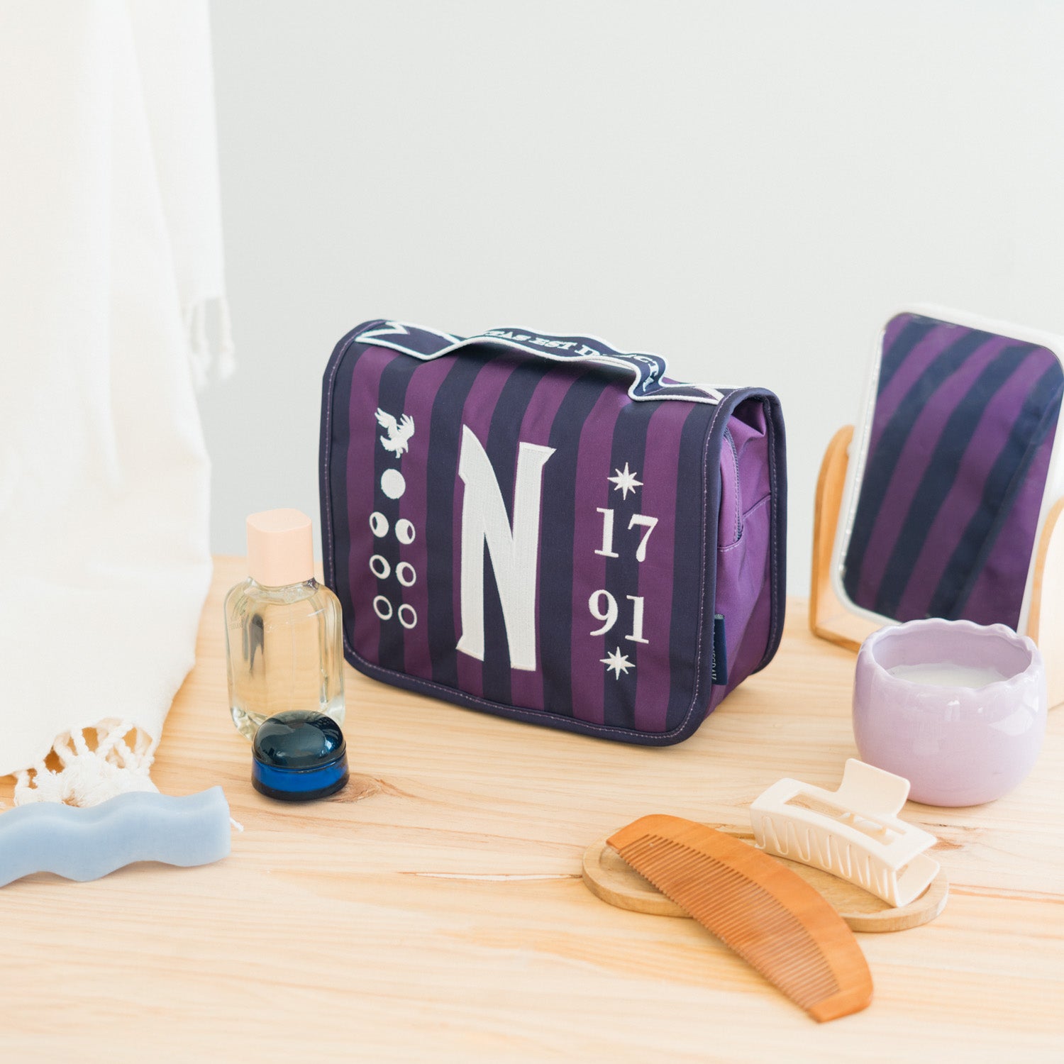 Neceser De Viaje Colgante Wednesday