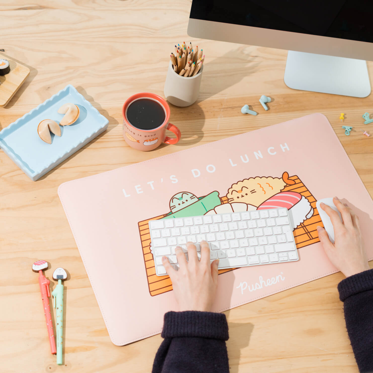 Alfombrilla Escritorio Pusheen Sushi Roll