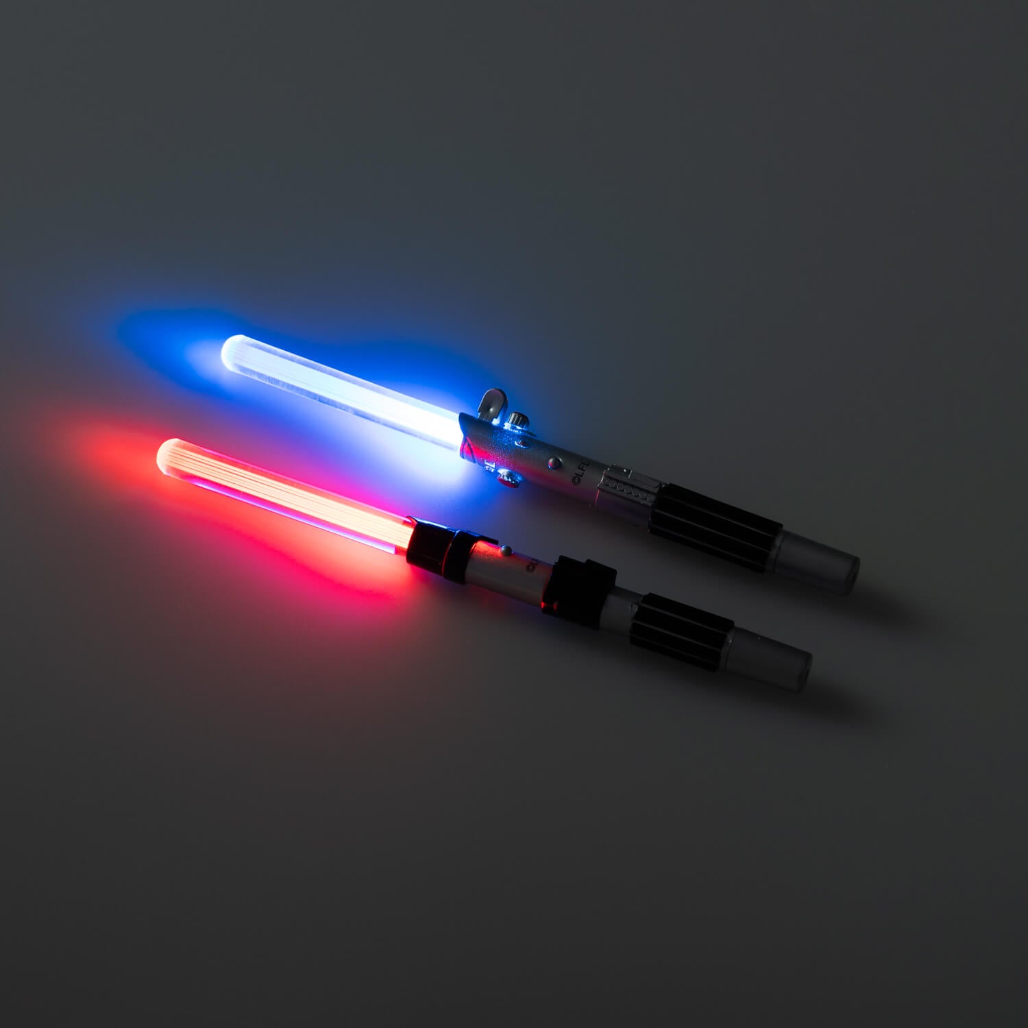 Set De Boligrafos Star Wars Sables Laser Con Luz Led