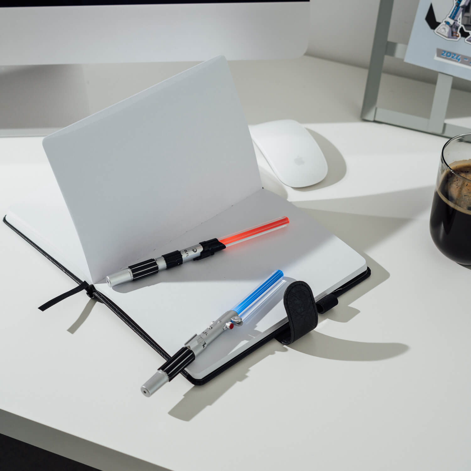 Set De Boligrafos Star Wars Sables Laser Con Luz Led